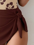 Conjunto de Praia com Saia Transpassada e Nó Lateral