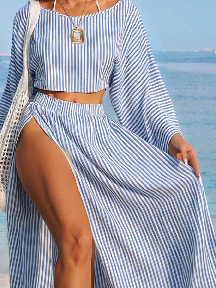 Conjunto de Praia 2 Peças com Cropped de Manga Longa e Saia com Fenda