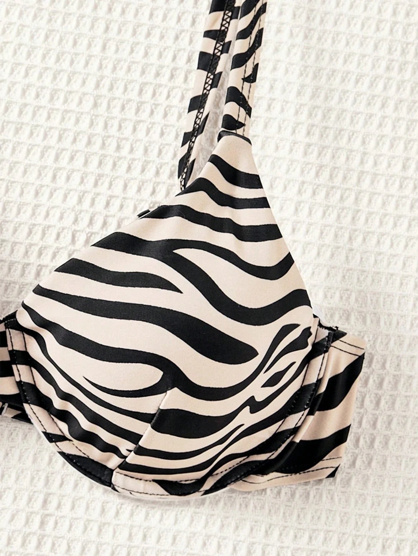 Conjunto Biquíni 3 Peças Zebrado com Tie Back