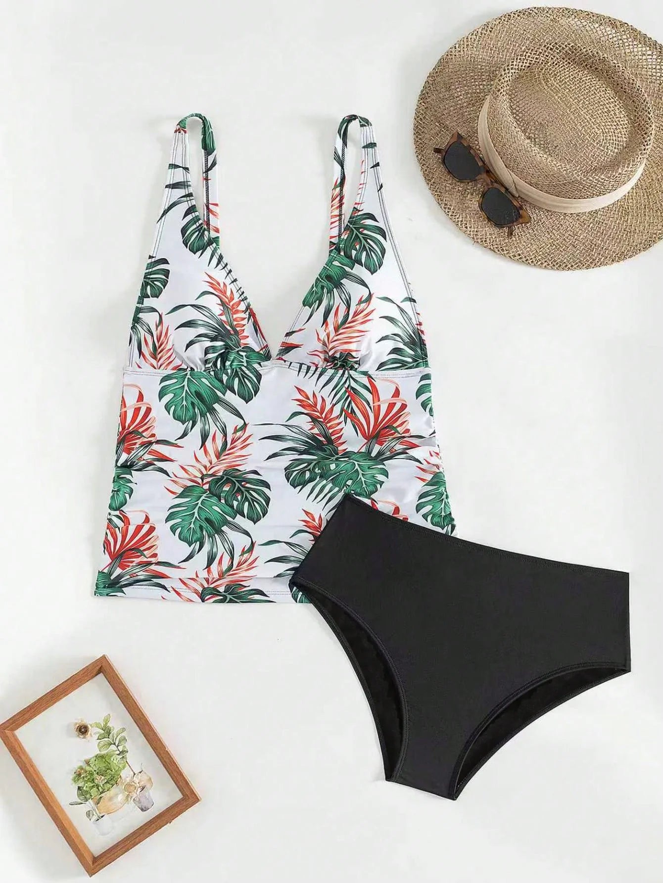 Tankini com Decote V e Costas Abertas