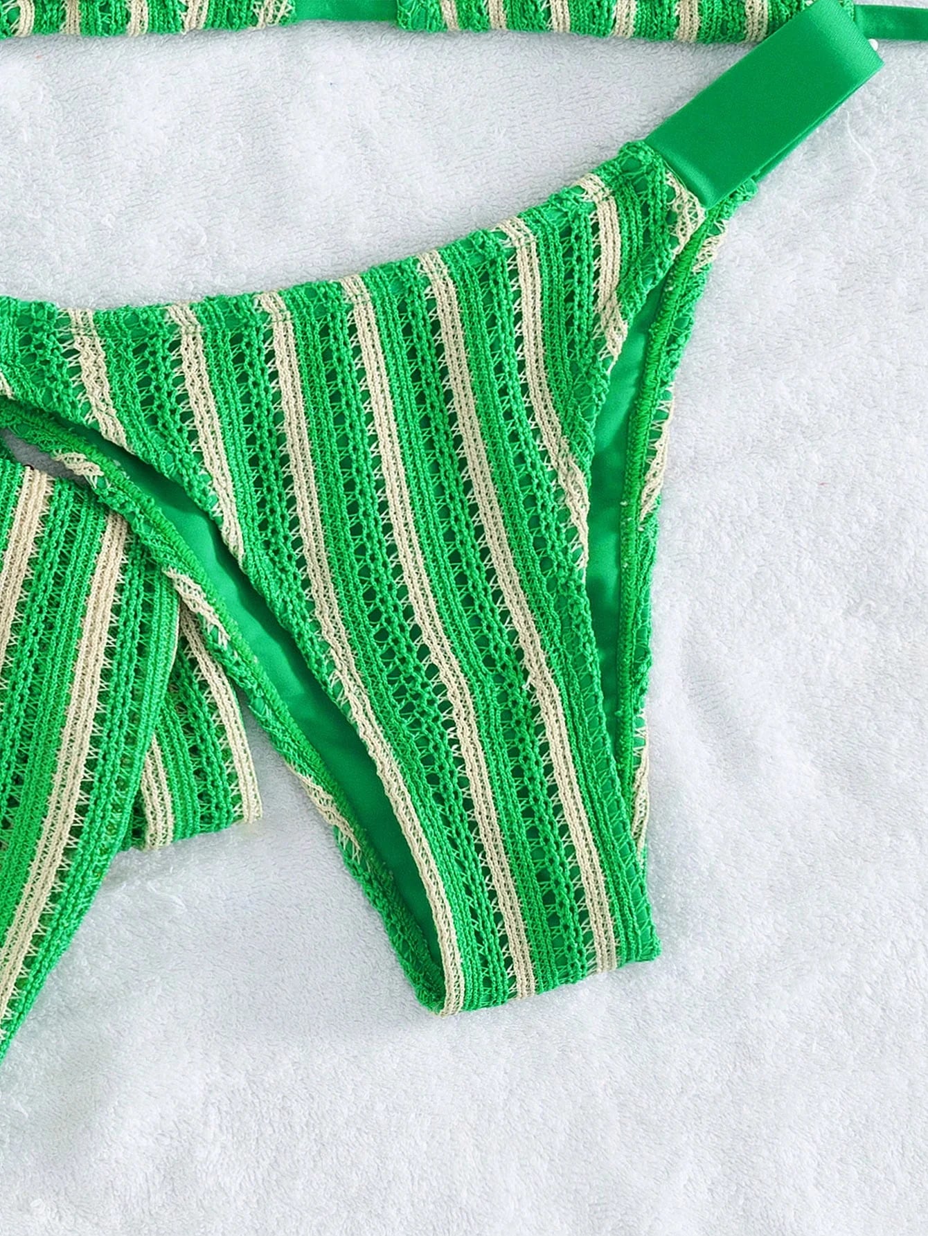 Conjunto de Biquíni 3 Peças Listrado com Top Frente-Única
