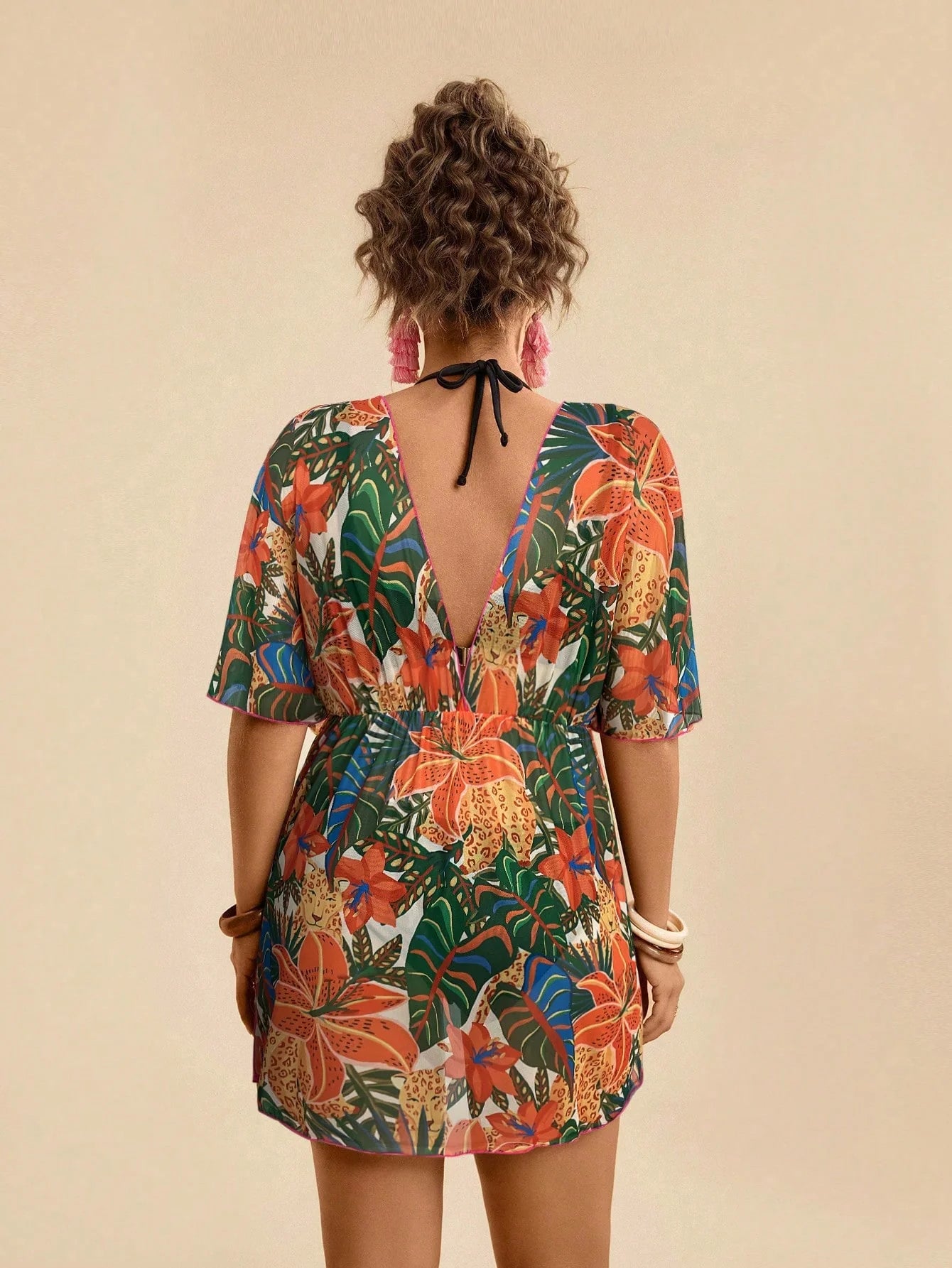 Saída de Praia Plus Size Tie Back