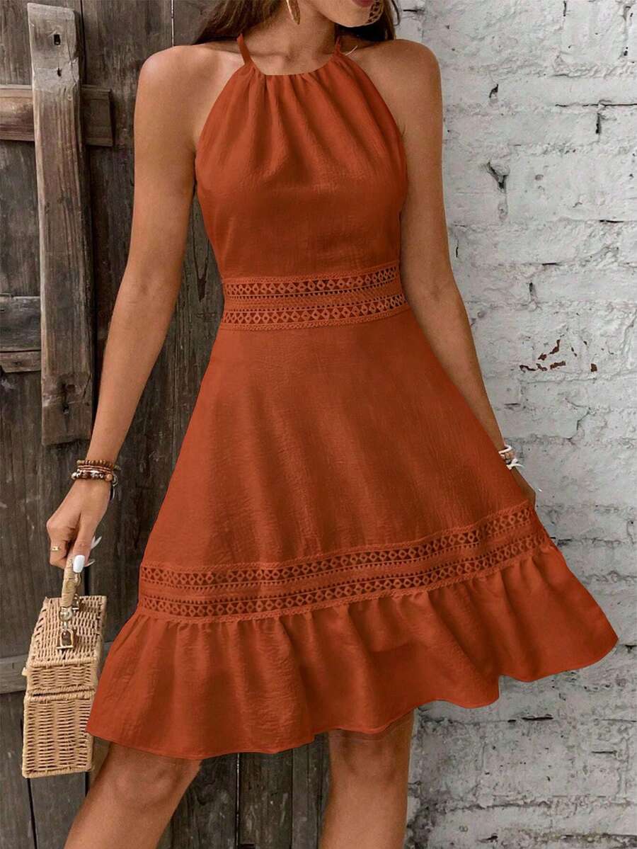 Vestido Curto Frente Única com Babado e Laço