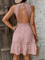 Vestido Curto Frente Única com Babado e Laço