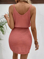 Vestido Curto de Tricô com Decote U e Costas Abertas - La Lecce