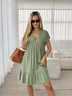 Vestido Curto Boho com Babado e Detalhe em Pompom - La Lecce