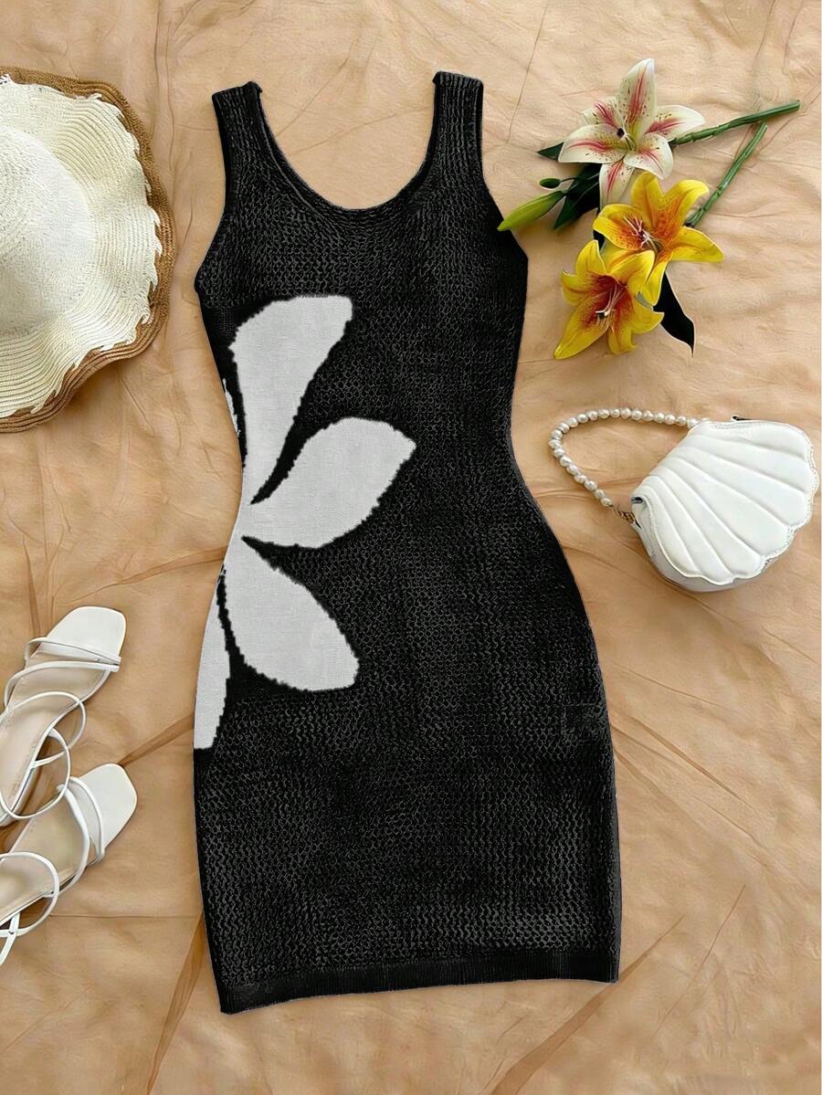 Vestido Saída de Praia em Crochê Floral Vazado com Fenda - La Lecce