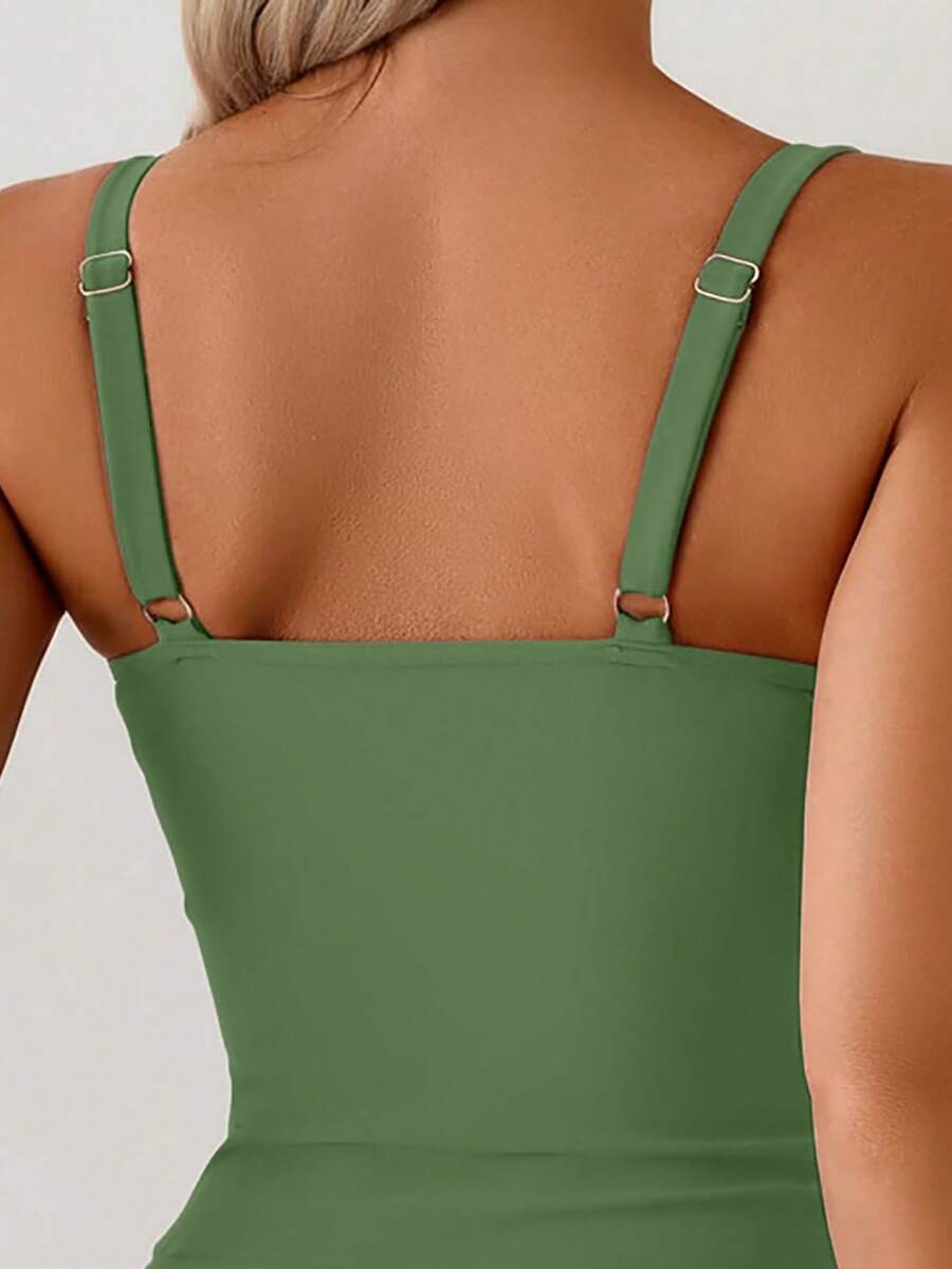 Tankini Franzido com Torção Frontal e Anel Metálico