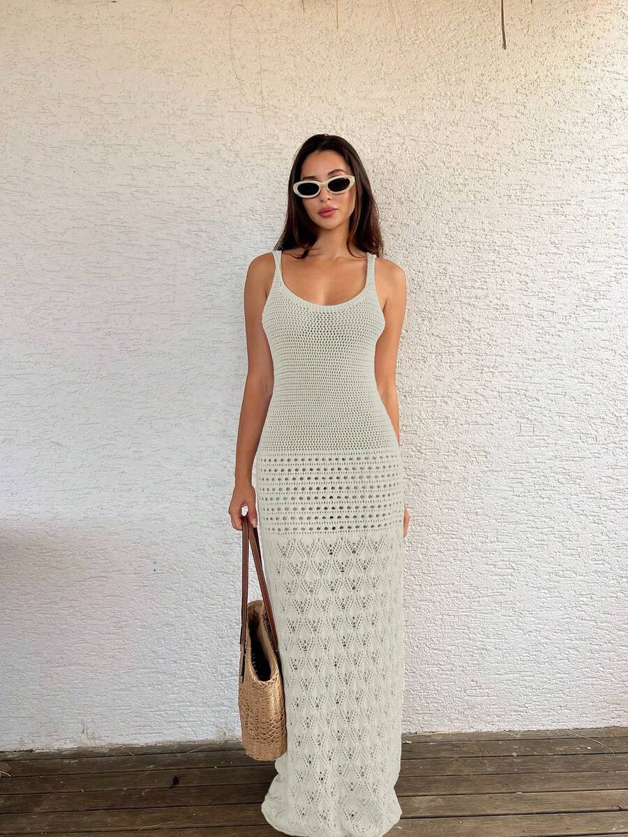 Vestido Saída de Praia Longo em Tricô com Costas Abertas