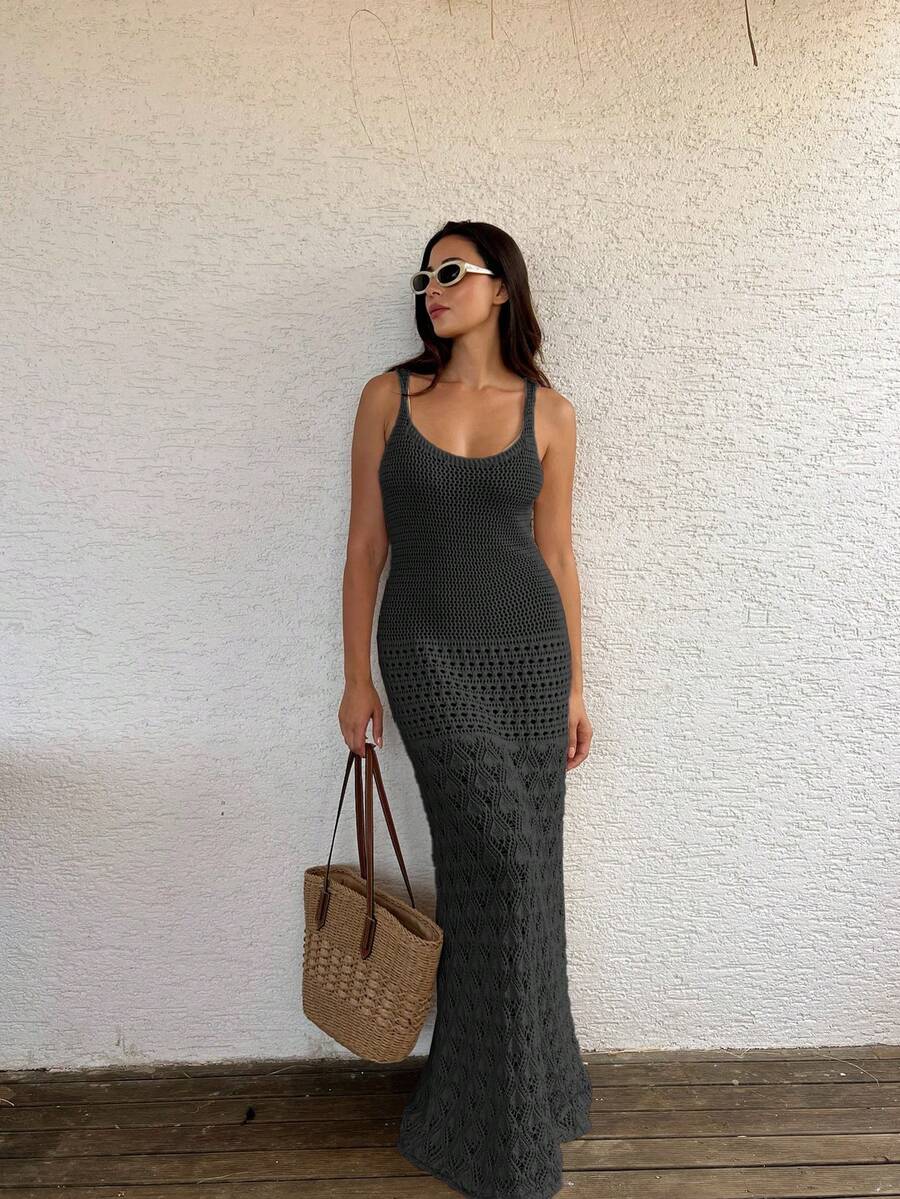 Vestido Saída de Praia Longo em Tricô com Costas Abertas
