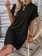 Vestido Curto Camiseta com Bolsos e Manga Morcego - La Lecce