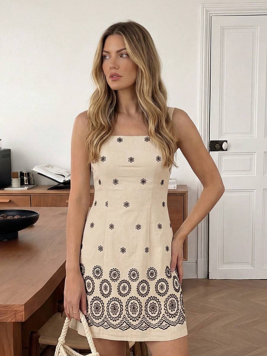 Vestido Mini de Alças com Estampa de Coqueiro e Costas Abertas - La Lecce