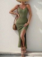Vestido Longo Canelado com Alças Finas e Fenda Lateral