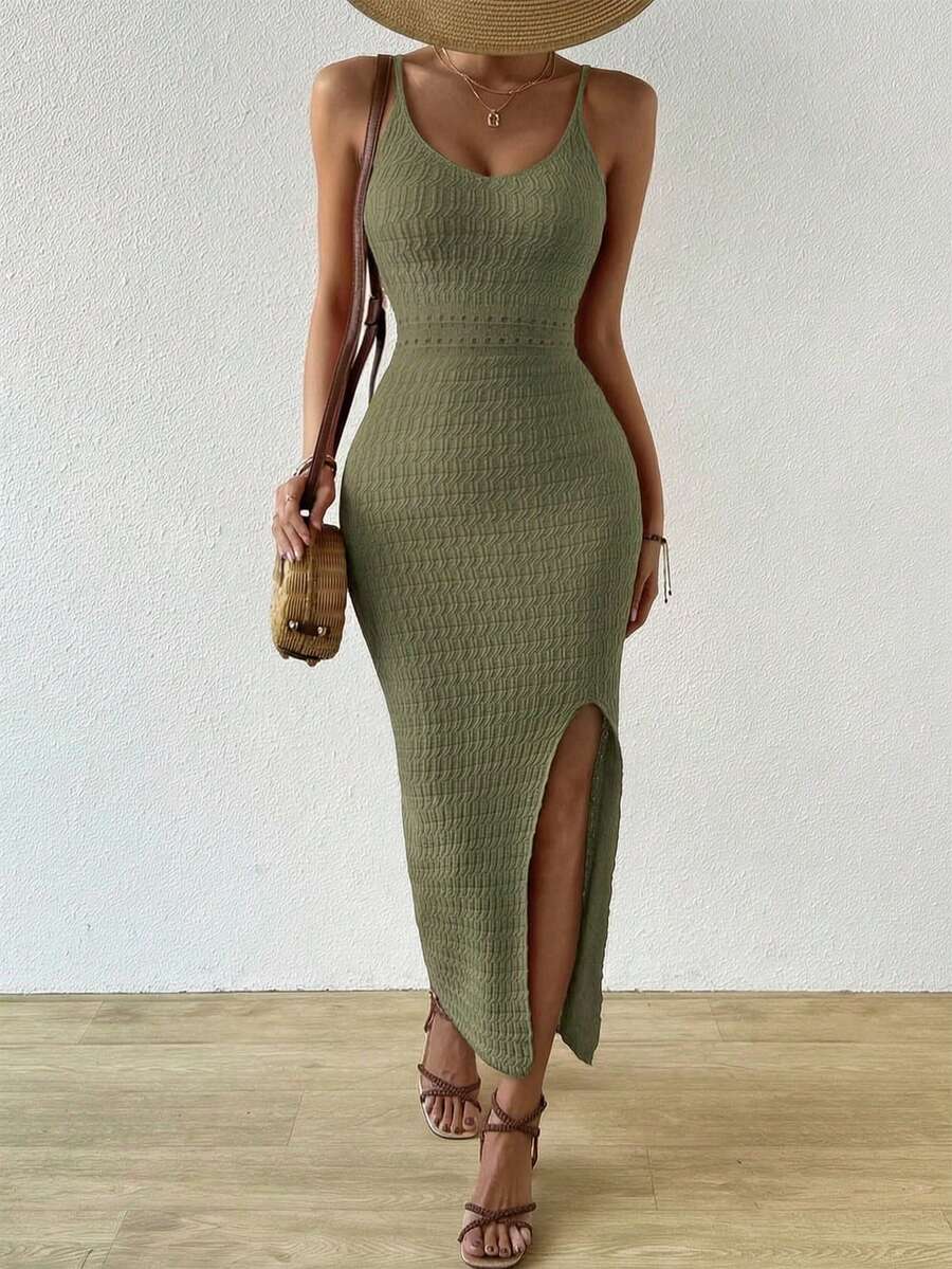 Vestido Longo Canelado com Alças Finas e Fenda Lateral