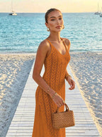Vestido Saída de Praia Longo em Malha Vazada com Fenda Lateral - La Lecce