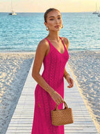 Vestido Saída de Praia Longo em Malha Vazada com Fenda Lateral - La Lecce