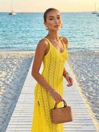 Vestido Saída de Praia Longo em Malha Vazada com Fenda Lateral - La Lecce