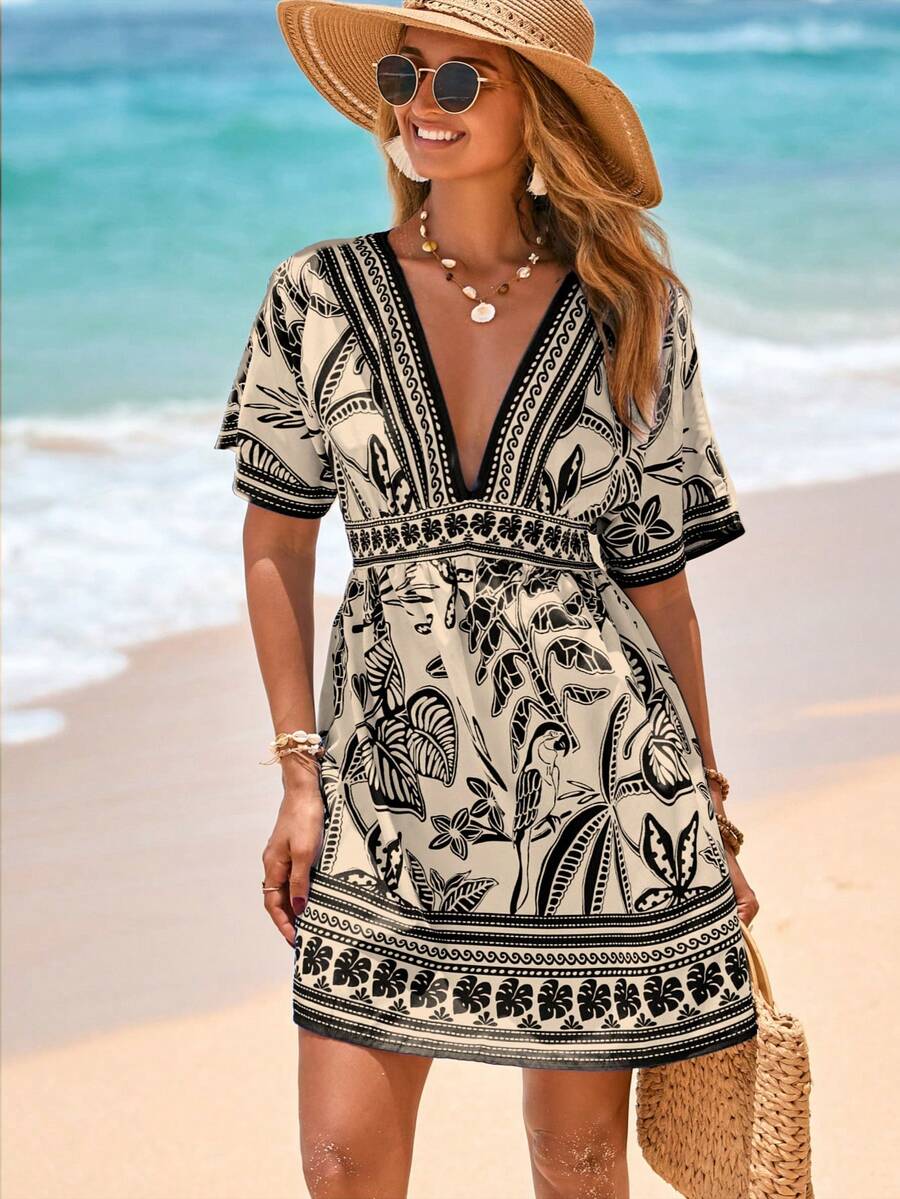 Vestido Curto de Praia com Decote V e Cintura Marcada
