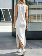 Vestido Longo Listrado com Gola Redonda e Fenda - La Lecce