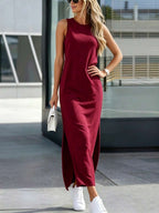 Vestido Longo Listrado com Gola Redonda e Fenda - La Lecce