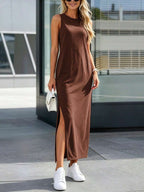 Vestido Longo Listrado com Gola Redonda e Fenda - La Lecce