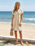 Vestido Curto Boho com Babado e Detalhe em Pompom - La Lecce