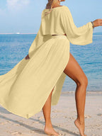 Conjunto de Praia 2 Peças com Cropped de Manga Longa e Saia com Fenda