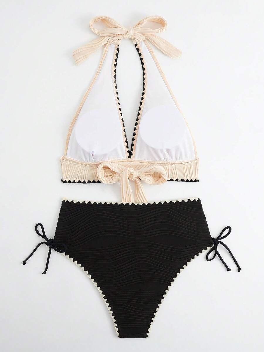 Conjunto de Biquíni Texturizado com Decote Halter e Amarração Lateral