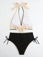 Conjunto de Biquíni Texturizado com Decote Halter e Amarração Lateral