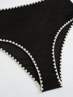 Conjunto de Biquíni Texturizado com Decote Halter e Amarração Lateral