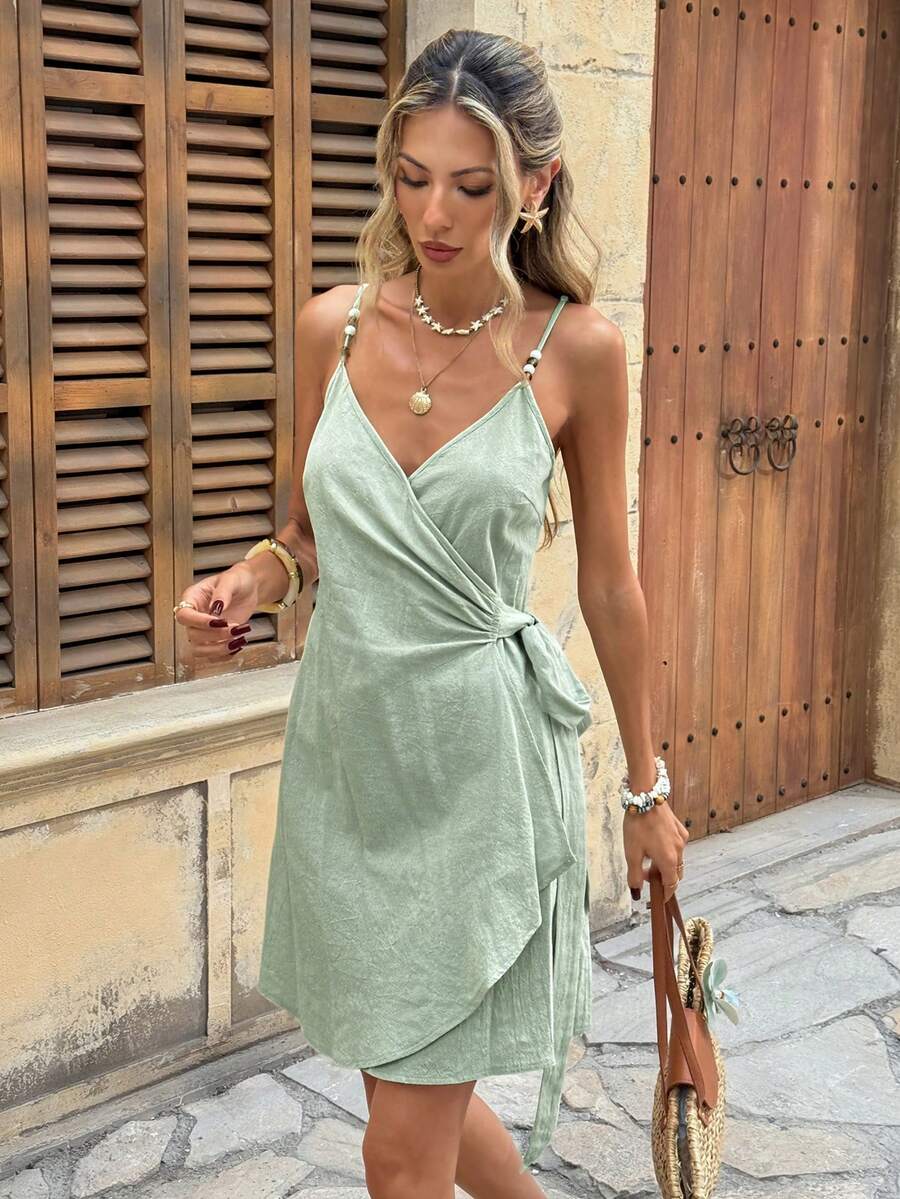 Vestido Curto de Alças Finas com Transpasse e Nó nas Costas - La Lecce