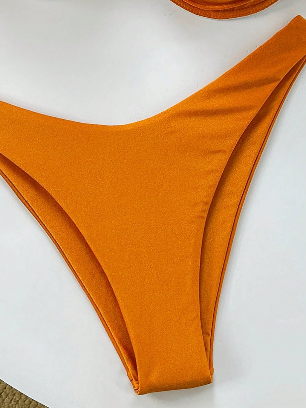 Biquíni Bloco de Cores com Detalhe em Anel