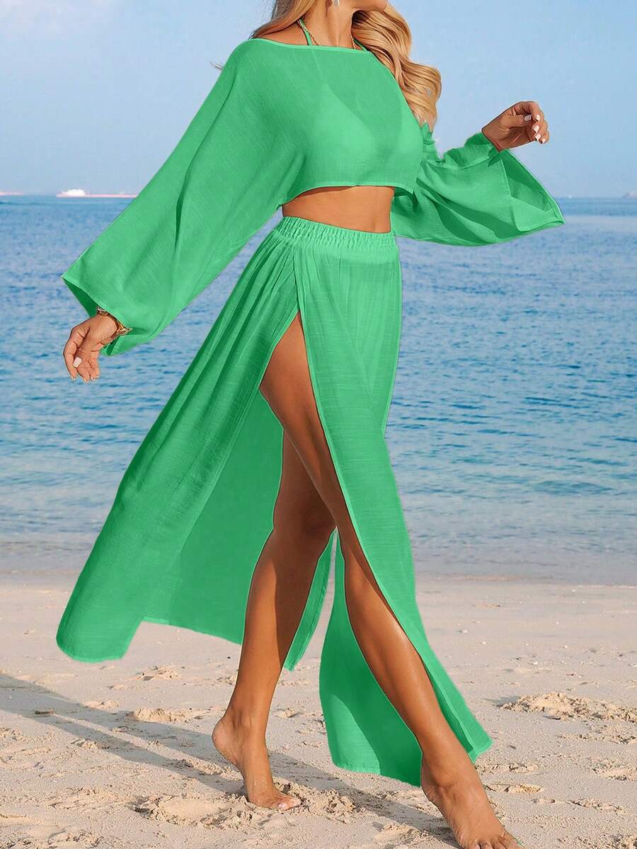 Conjunto de Praia 2 Peças com Cropped de Manga Longa e Saia com Fenda
