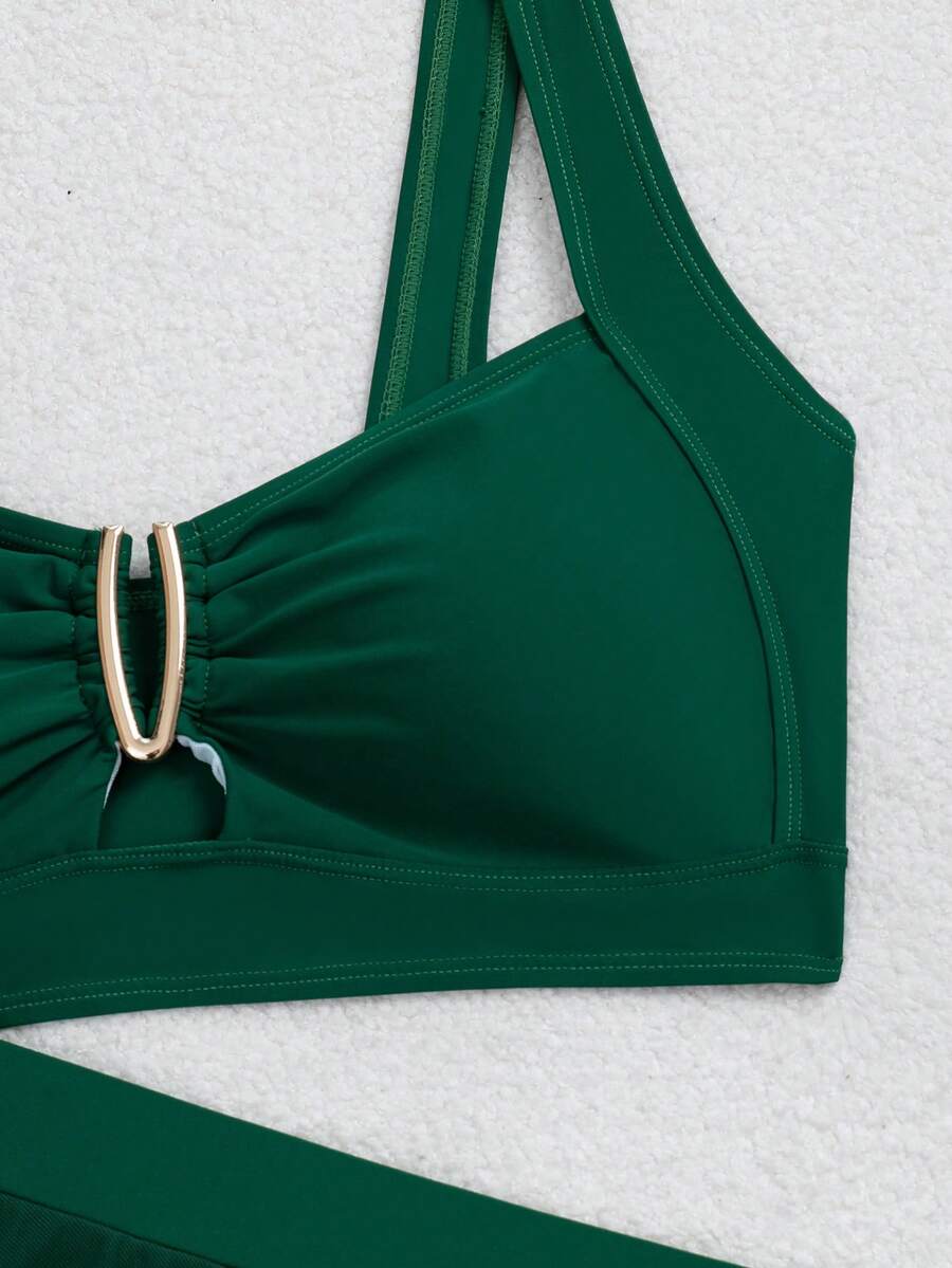 Biquíni 3 Peças com Argola Metálica e Saia de Praia