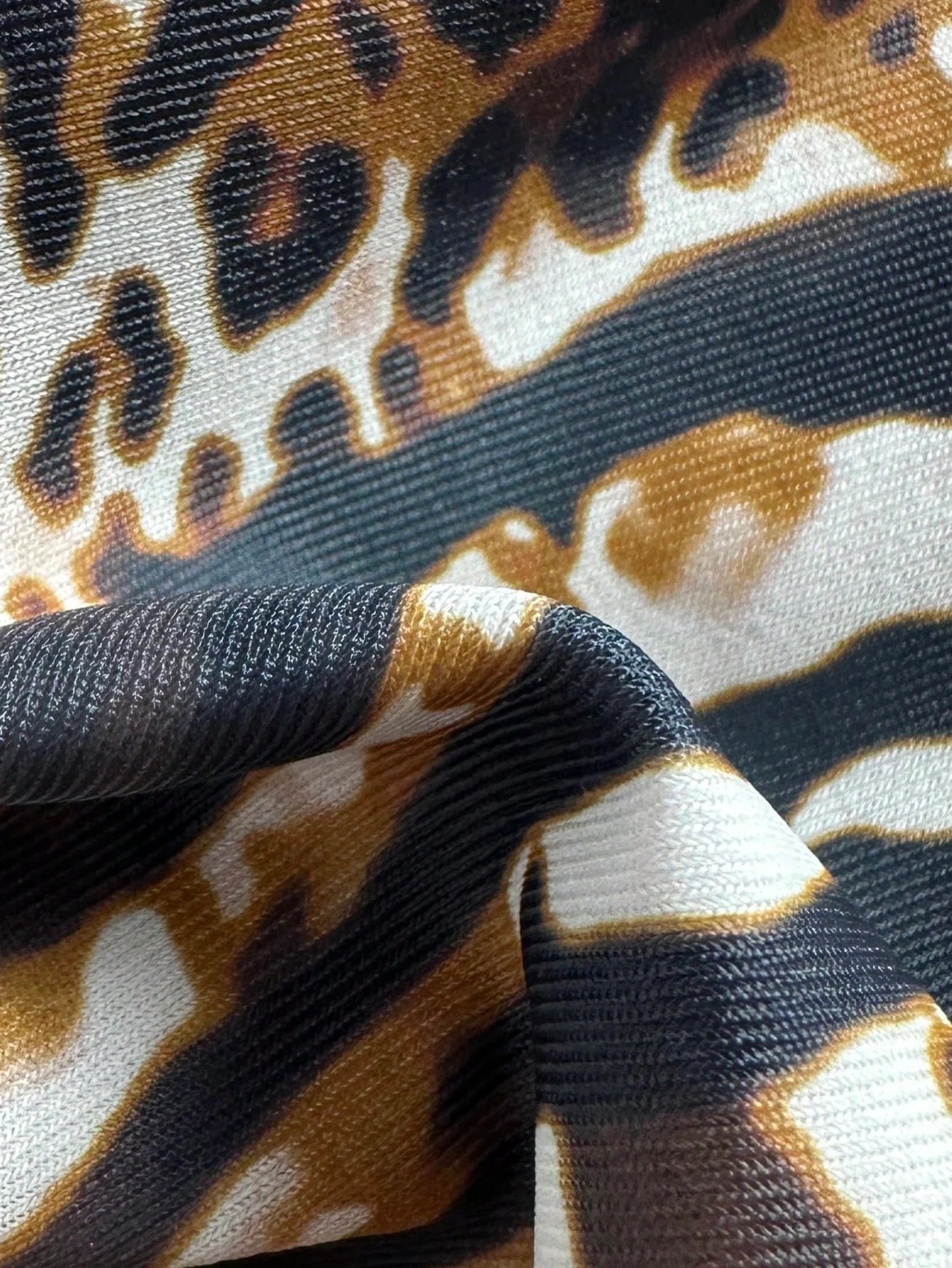 Biquíni Bloco de Cores com Detalhe em Anel