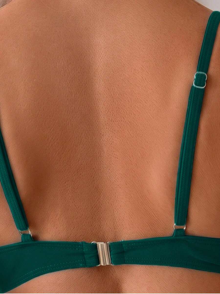 Conjunto de Biquíni Torcido com Cintura Alta Franzida