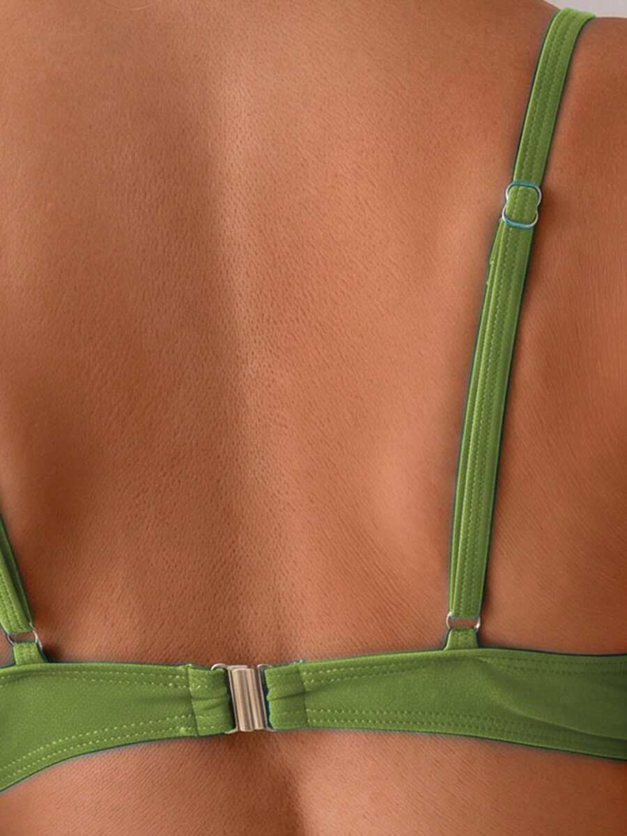 Conjunto de Biquíni Torcido com Cintura Alta Franzida