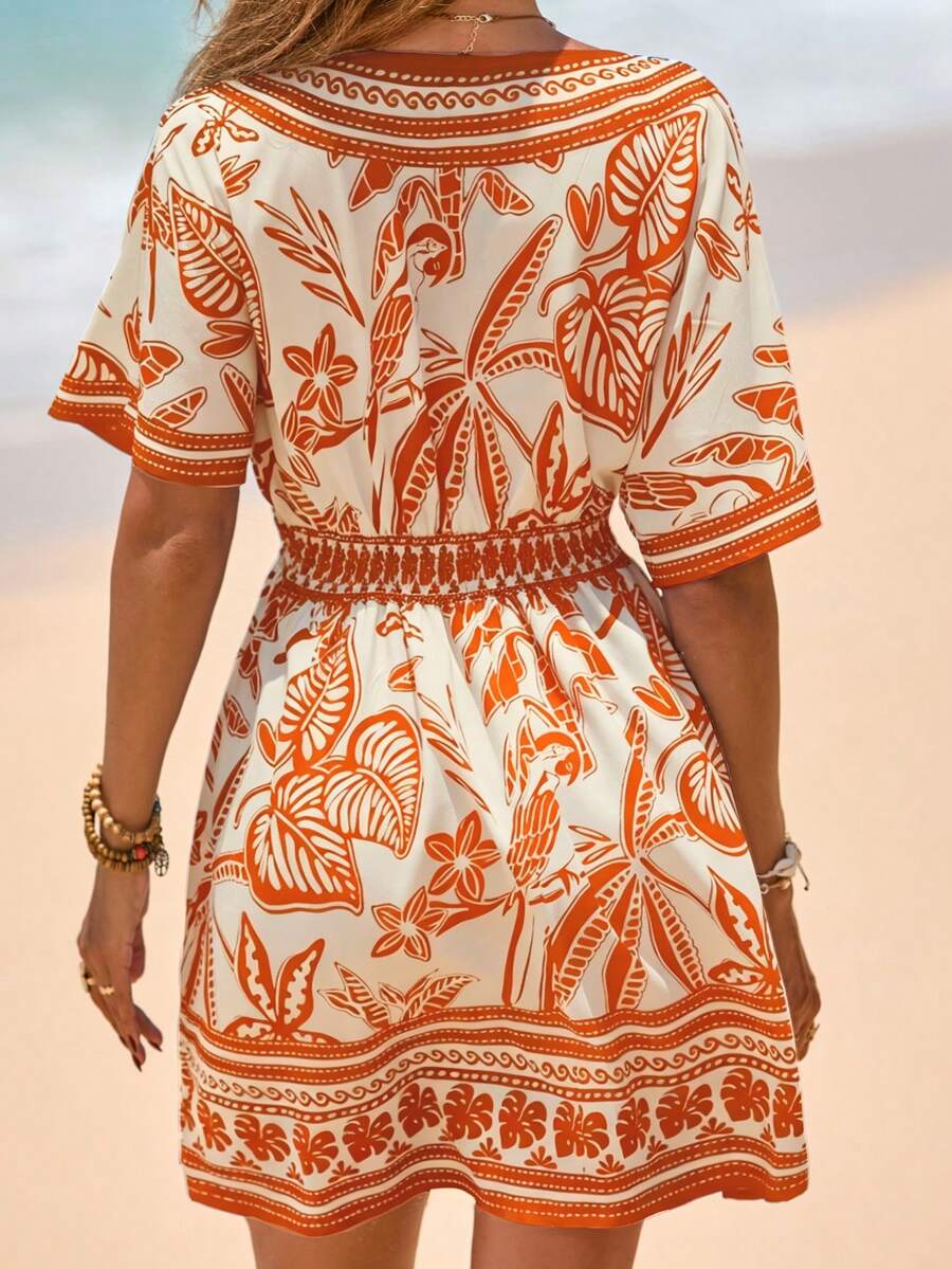 Vestido Curto de Praia com Decote V e Cintura Marcada