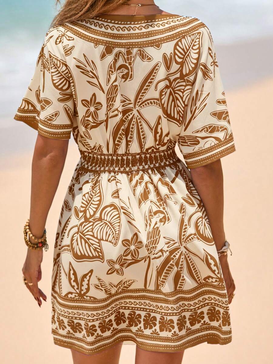 Vestido Curto de Praia com Decote V e Cintura Marcada