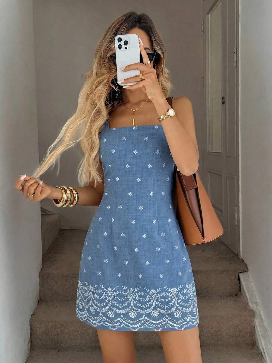 Vestido Mini de Alças com Estampa de Coqueiro e Costas Abertas
