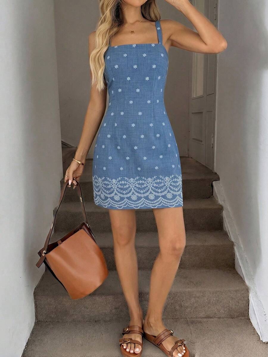 Vestido Mini de Alças com Estampa de Coqueiro e Costas Abertas