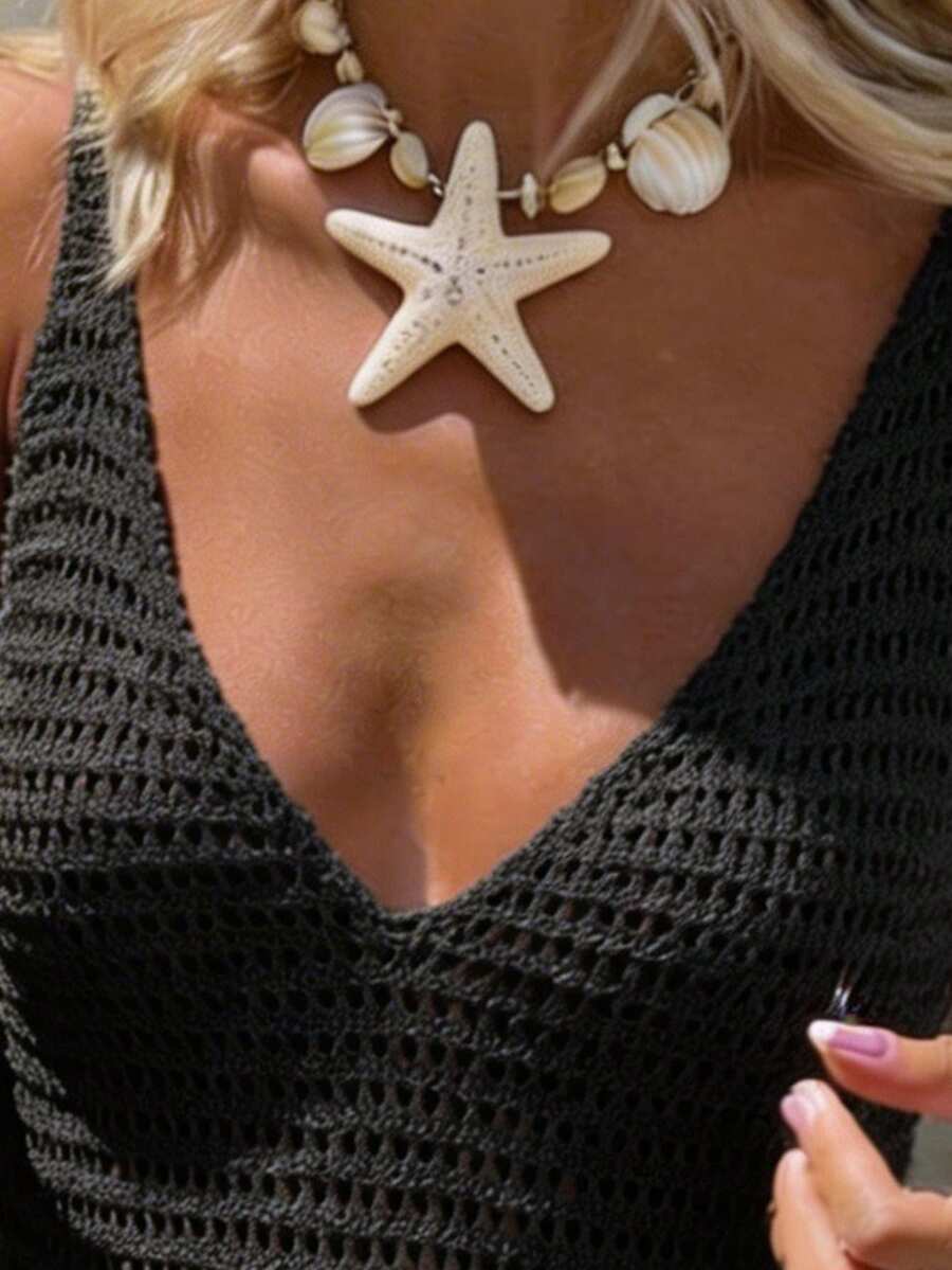 Vestido Mini em Malha com Decote V e Babado na Barra
