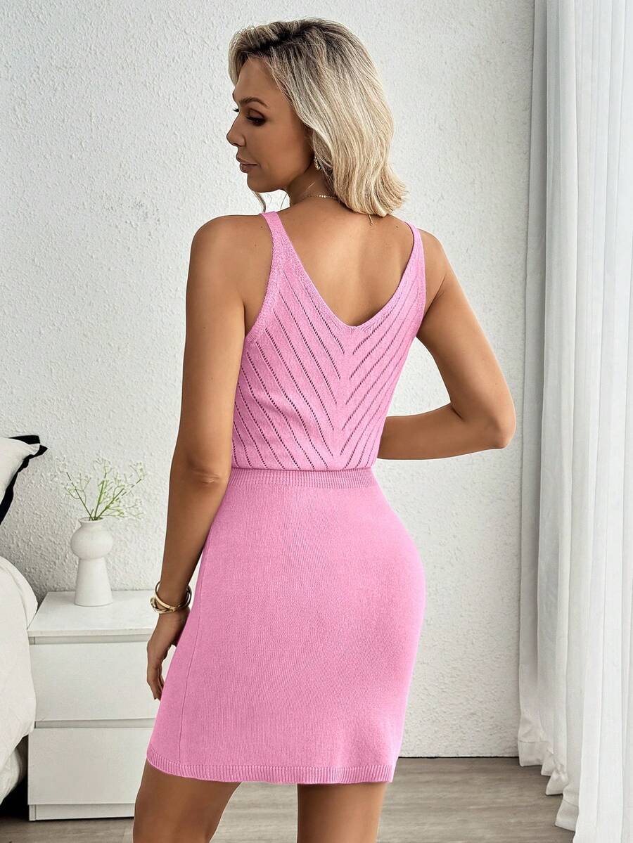 Vestido Curto de Tricô com Decote U e Costas Abertas - La Lecce