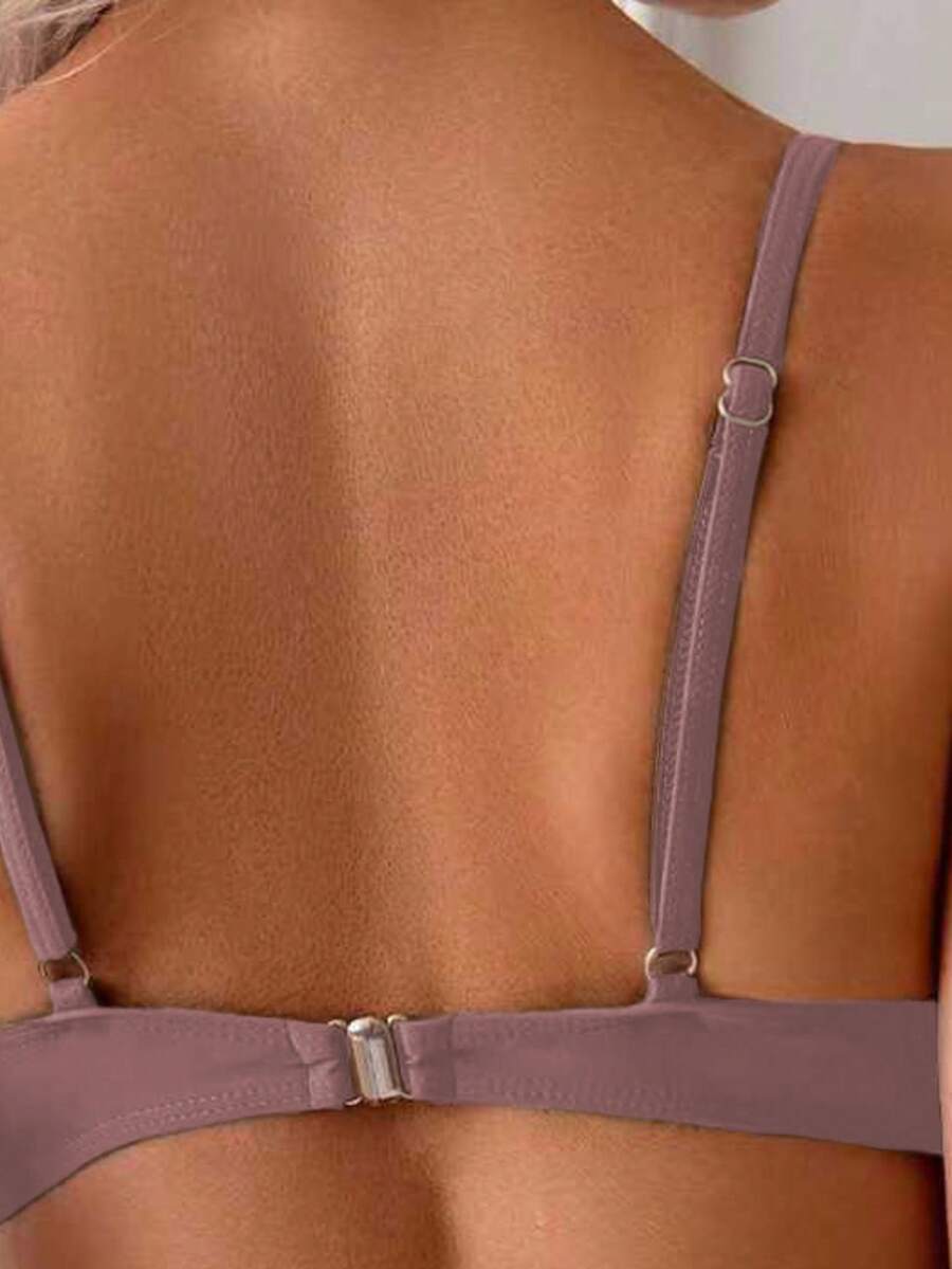 Conjunto de Biquíni Torcido com Cintura Alta Franzida