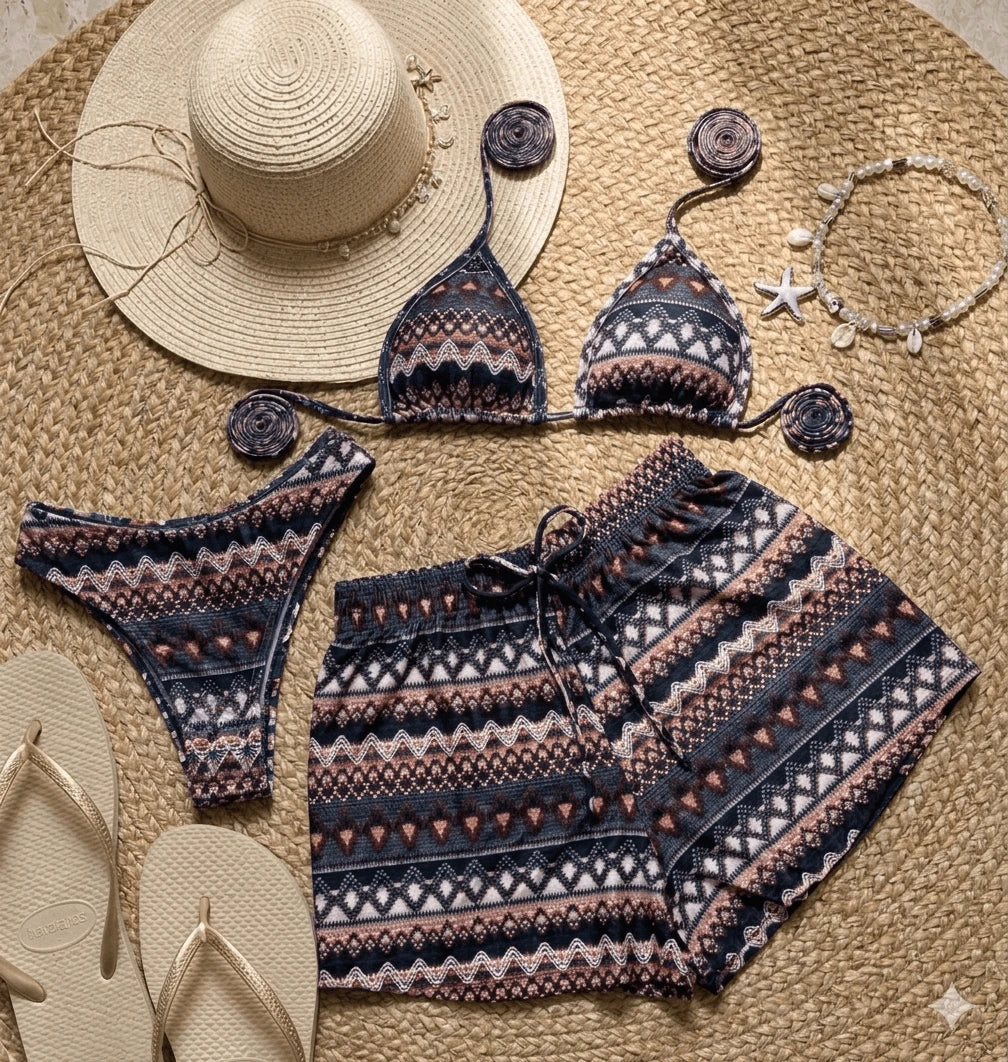 Conjunto de Biquíni 3 Peças com Estampa Tropical e Shorts