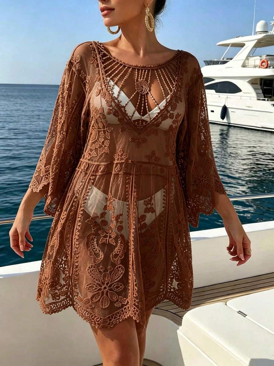 Saída de Praia Curta de Tule com Bordado Floral