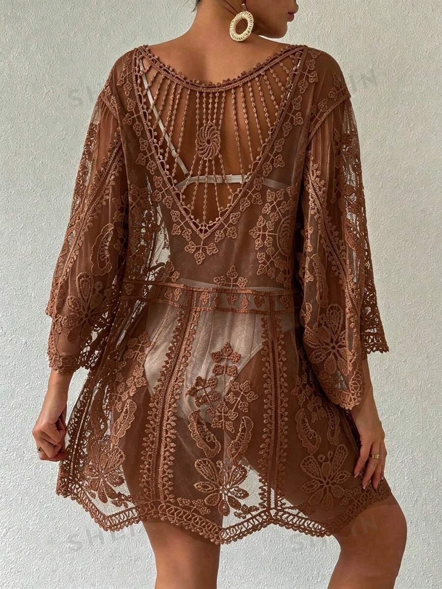 Saída de Praia Curta de Tule com Bordado Floral