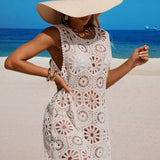 Vestido Saída de Praia Longo em Crochê com Gola Redonda