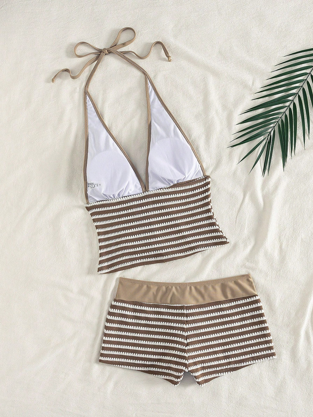 Tankini Listrado com Decote V Profundo