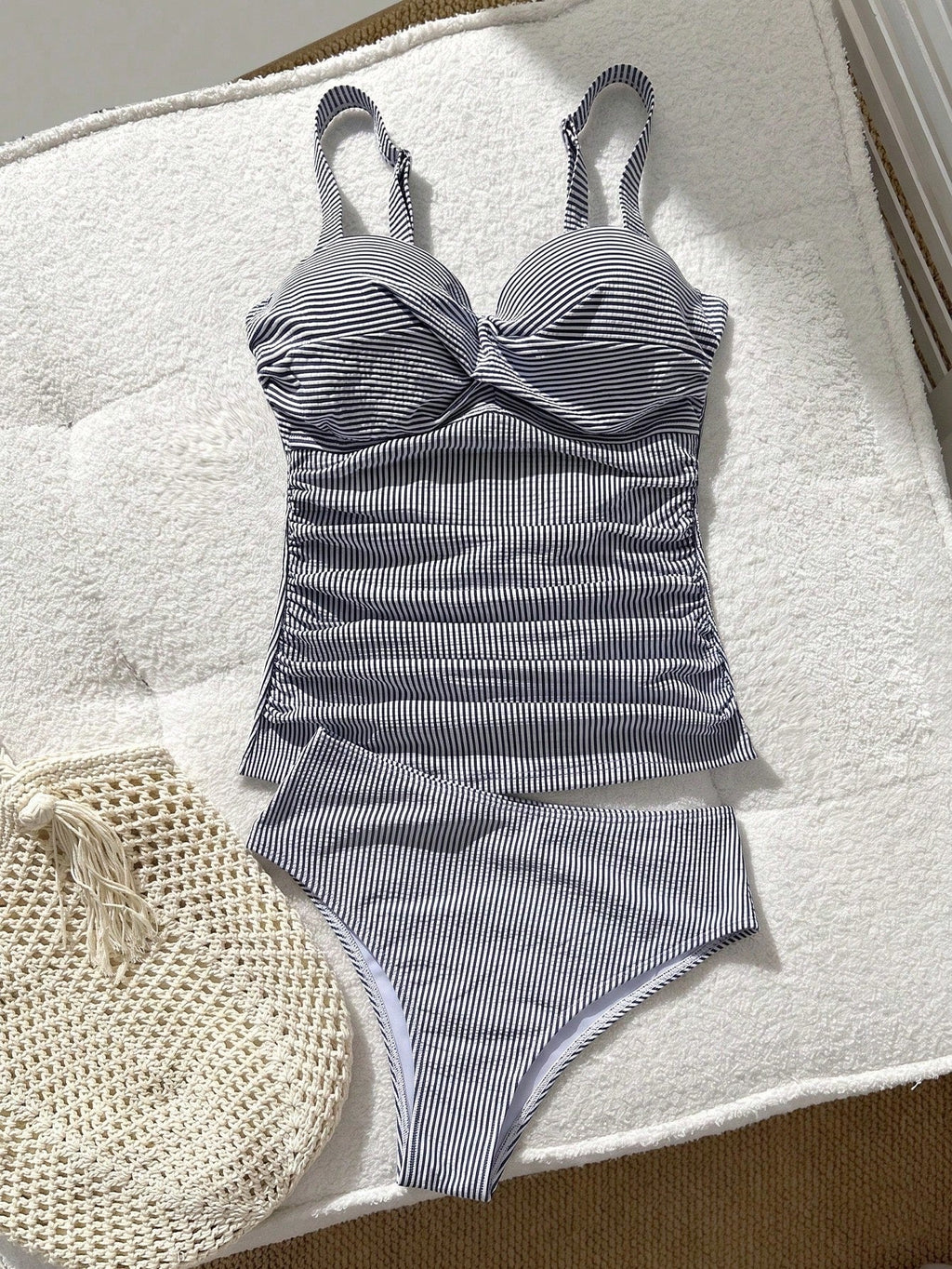 Tankini Push-Up com Fivela e Efeito Franzido